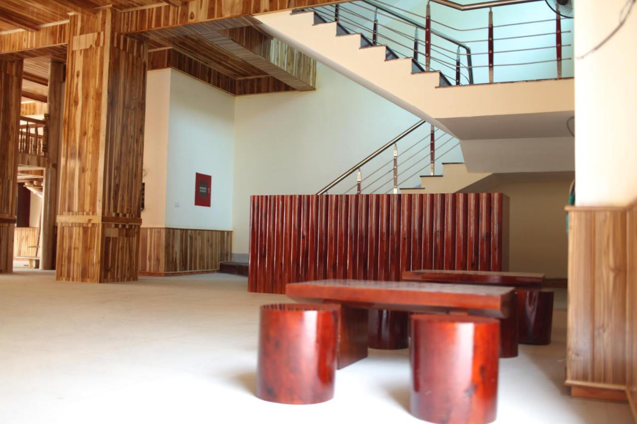 Agri Hotel Diện Biên Phủ Exteriör bild